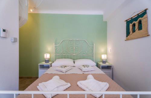 Aloni Stone Studio with Private Parking - Photo 2
