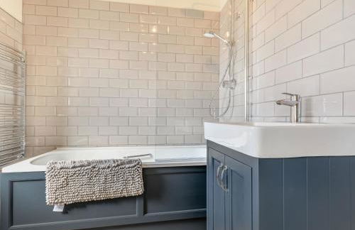 The Paddock - Photo 18