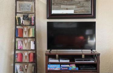 Corner Lake Getaway - Photo 14