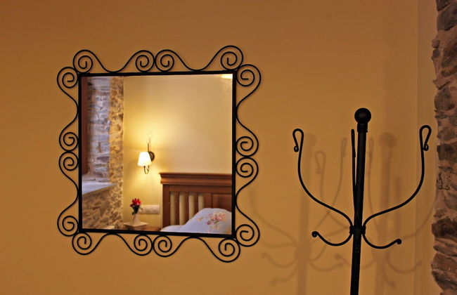 Apartamentos El Llago - Photo 17