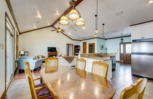 Private Beach and Views! Stilted Ocean Springs Home - Foto 8