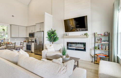 Walk to Boat Ramp Lake Greenwood Getaway! - Foto 3