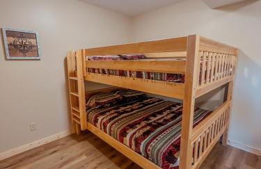 The Lodge at Hocking Hills - 2 Hot Tubs - 6 acres - Lake access - Photo 24