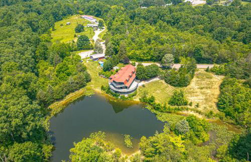 Strawberry Plains Cabin Private Pond and Game Room! - Foto 44