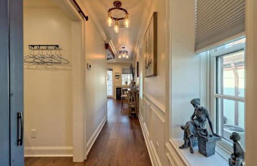 King Bed Bungalow Just Feet from Historic Main Street - Foto 16