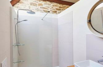 La Longère de l'Amiral c'est au choix la Maison de l'Amiral jusqu'à 10 personnes ou le Carré de l'Amiral jusqu'à 4 personnes - Foto 39