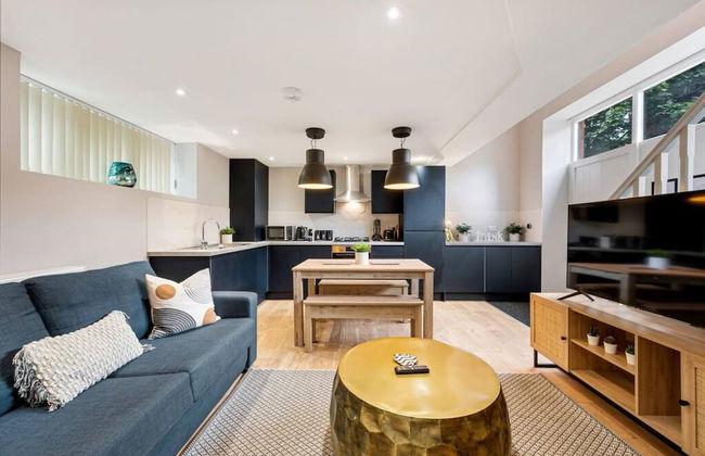 Host Apartments The Georgian Coach House 2 - Photo 30