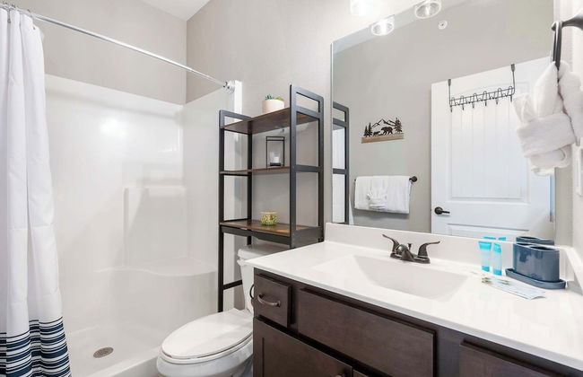 A Birds Eye Bridge View - 5 BDR w/ Private Hot Tub - Foto 22