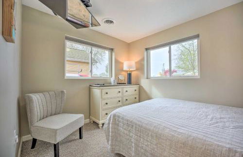 Waterfront Syracuse Home with Patio and Fire Pit! - Foto 12