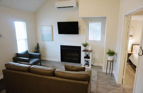 Two Bedroom Loft * Award Winning Beds * Down Town - Foto 10