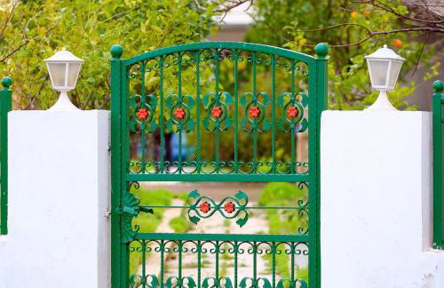 Villa Elli 1 Beach front with garden - Photo 8