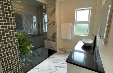 Picturesque Penthouse - Photo 20