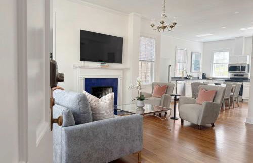 Classy 3-Story Downtown Apt - Great Location - Foto 29