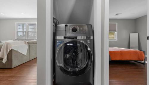 22- 4 Br 2 Ba House - Central CT - Foto 3