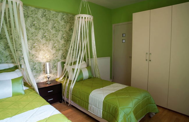 Villa With Private Pool, BBQ Area - Photo 10