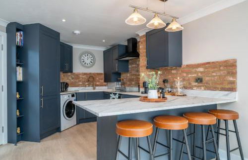 2 Bed Flat in Woking Central - Foto 48