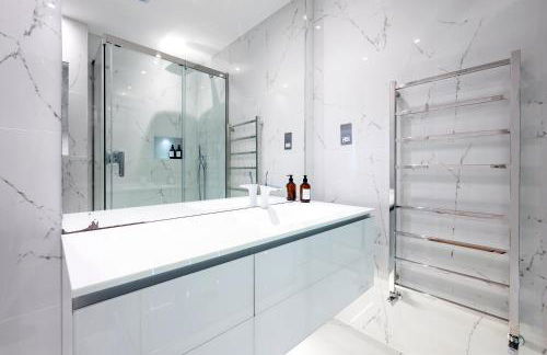Apt with Aircon 3 Bedr, 4 Beds, 2 Bath Trafalgar SQ - Foto 12