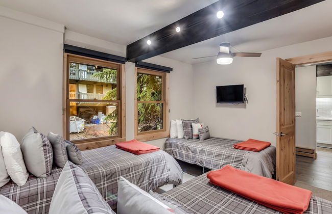 Laurelwood Condominiums - Foto 37