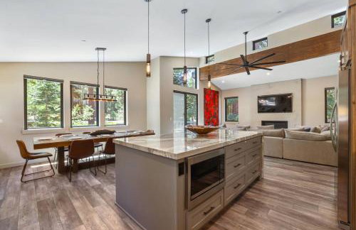 Song of the Sierras - 4 Bed, 4 Bath Luxury Tahoe Home - Foto 14