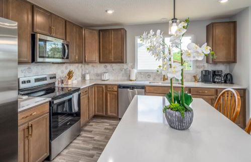 Full Home by Ark and Creation Museum - Photo 2