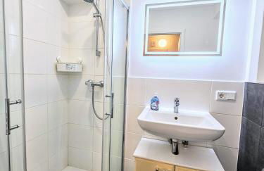 Monteurhaus mit zwei Wohnungen in Bremen-Mitte, Parkplatz & WLAN - Foto 24