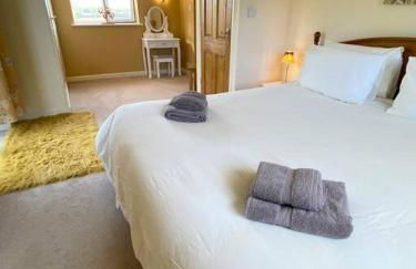 Totally Private, idyllic House with hot tub in an acre of private gardens - Foto 72