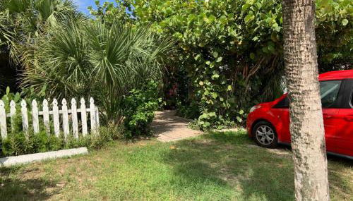 Oleander Cottage- in the Heart of Flagler Beach and steps to the Beach! - Foto 3