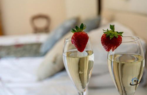 The Old Plough, mix of 1 bed and 3 bed units, rustic charm, super king bed or twins, en-suite, secure parking - Foto 31