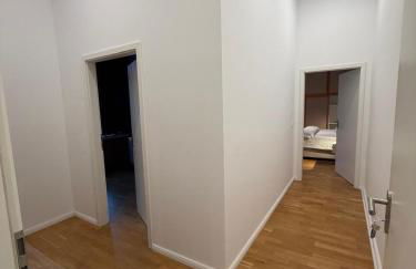 Jomi Stays - Kudamm - Foto 54