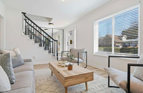 Luxury Austin Retreat w Pool, Games, Sleeps 12 - Foto 30