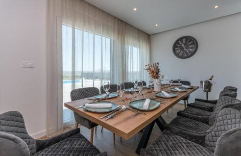 Cozy Home In Tinj With Wifi - Foto 20