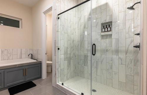 Huge 4BR, Near Memorial Park, Rooftop & Garage - Foto 34