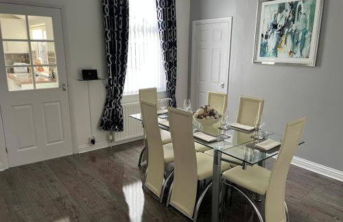 A great place to stay-2 Bedroom House - Foto 3