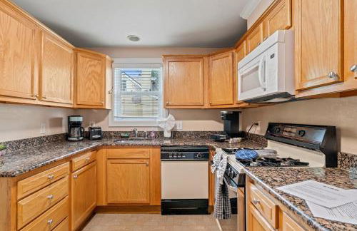 Stay At Our Tasteful, Private, & Elegant Abode - Foto 24