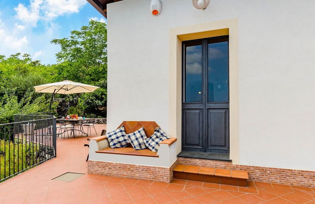 Charming Villa With Pool and Panoramic Surroundings - Photo 29