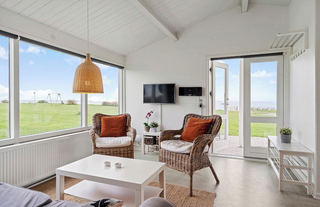 Charming 2-bedroom 12H Ocean Retreat, Summerhouse - Foto 8