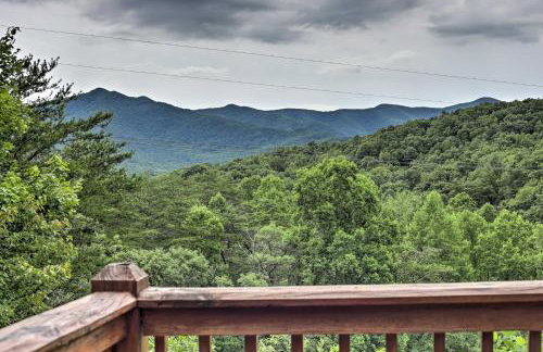 Rustic Young Harris Cabin with Fire Pit and Views - Foto 36
