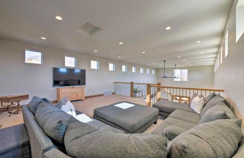 Modern Farmhouse with Patio, Grill and Mtn Views! - Foto 20