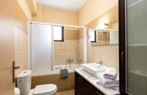 Villa Elides Countryside Retreat with Private Pool - Foto 27