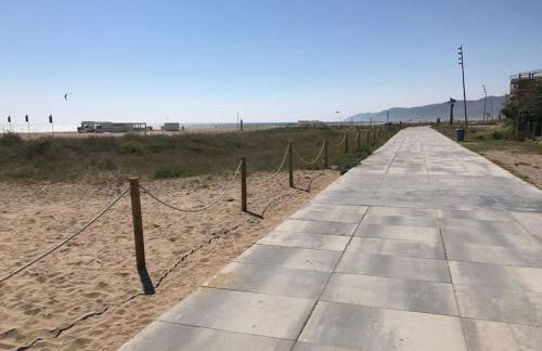 BEACHFRONT APARTMENT Castelldefels - Photo 33