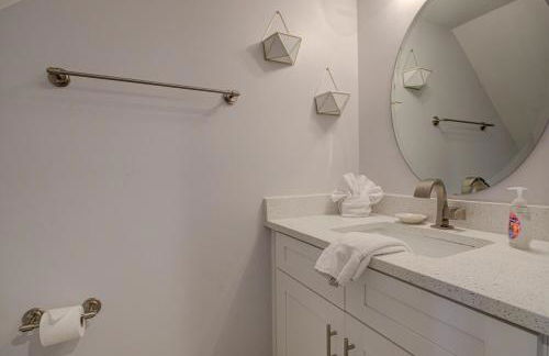 Beautiful Ocean Side 2 Bedroom Condo with Pool - Foto 78