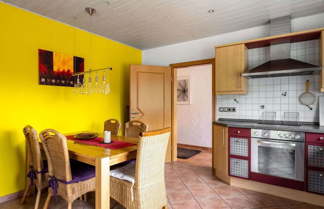 Garden Retreat With Pond View - Photo 9