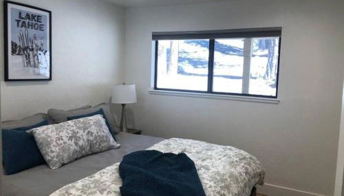 Fun & Air Conditioned Lake Tahoe 3 BR/2.5 BA Home - Foto 3