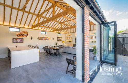 Honeybee Barn - Stunning 4-Bed Rural Paradise - Photo 20