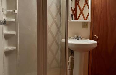 Incredible Equipped Yurt Amazing for a Glamping Experience in East Meredith, New York - Foto 42