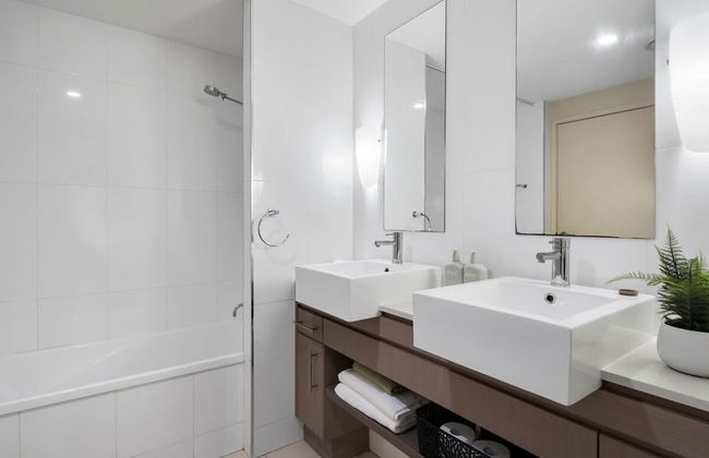 Lux Cairns - 9 Pools BBQ and Gym - Foto 8