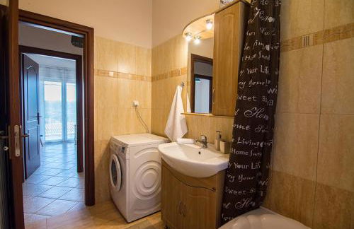 St George's Castle House - Photo 38