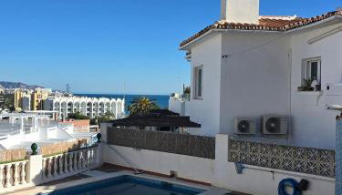 Private Beach Villa for 6 with Seaview, Pool & big Sun Terrace - Foto 2