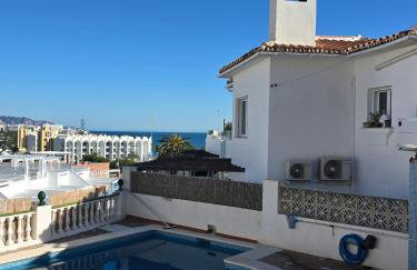 Private Beach Villa for 6 with Seaview, Pool & big Sun Terrace - Foto 2