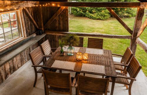 Hot Tub, 2 Fire Pits, Pond, Tonal & Pet-Friendly - Photo 43